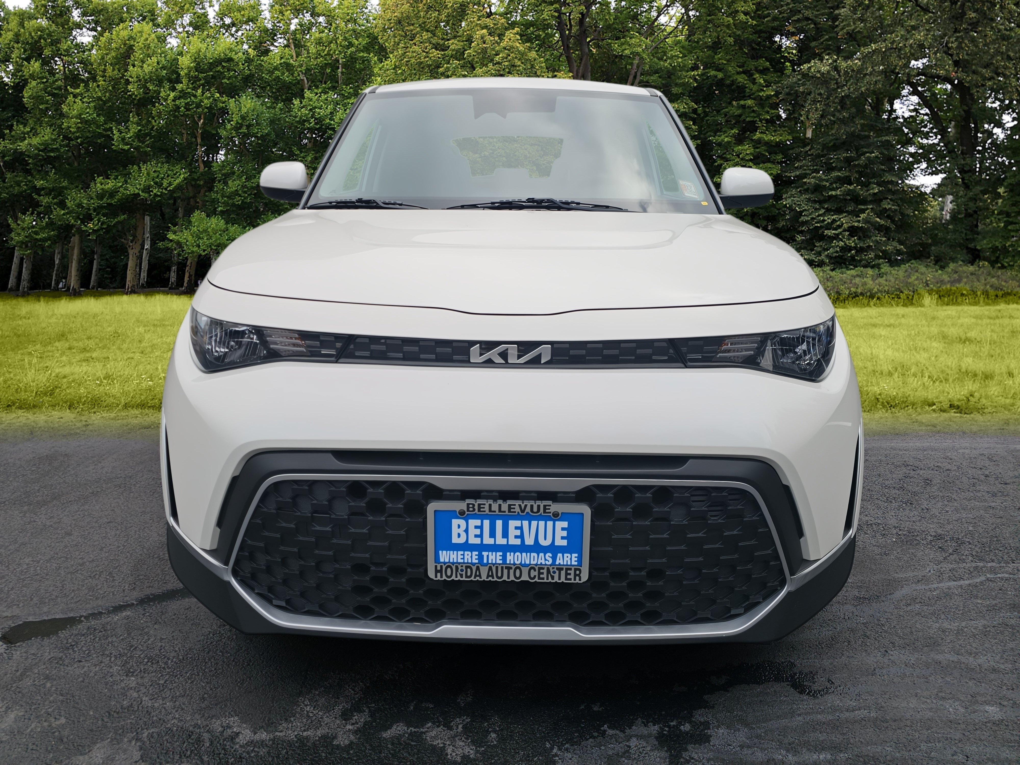 Used 2023 Kia Soul LX w/ LX Technology Package FWD image 2