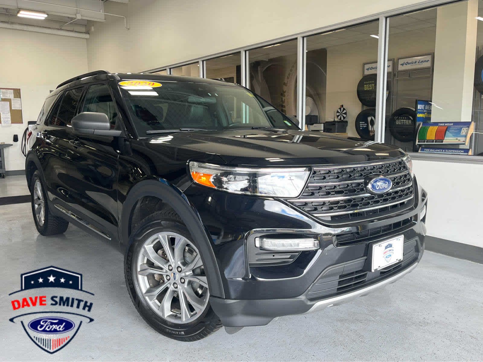 Certified 2020 Ford Explorer XLT w/ Equipment Group 202A AWD/4WD image 2