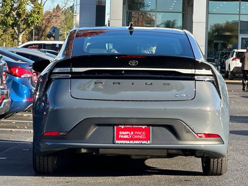 New 2026 Toyota Prius Plug-In Hybrid image 8