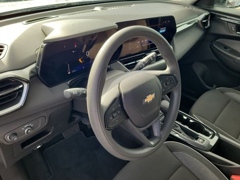 Used 2026 Chevrolet TrailBlazer LT FWD image 16