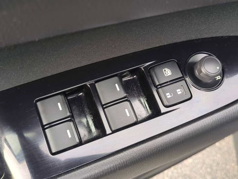 Used 2019 MAZDA CX-5 Sport w/ I-ACTIVSENSE Package image 11