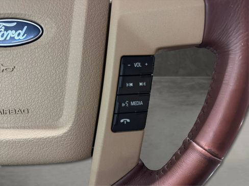 Used 2014 Ford F150 King Ranch w/ King Ranch Luxury Package AWD/4WD image 25