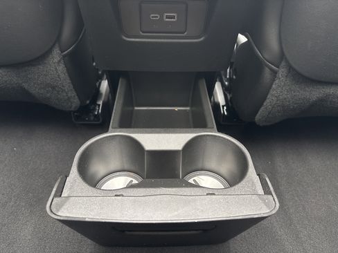 Used 2025 Cadillac XT6 Premium Luxury image 34