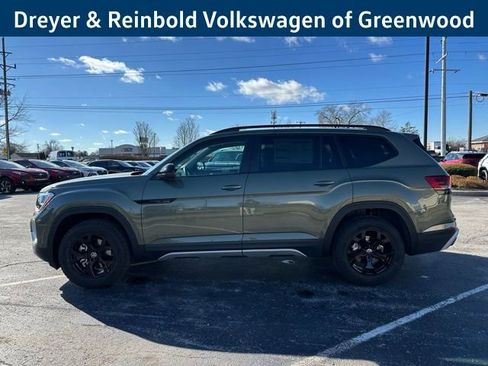 New 2026 Volkswagen Atlas Peak Edition image 4