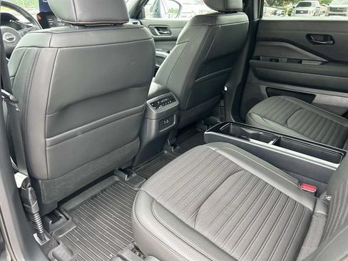 Used 2025 Nissan Pathfinder Rock Creek AWD/4WD image 19