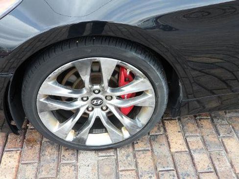 Used 2016 Hyundai Genesis Coupe 3.8 image 10