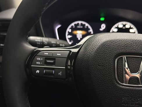 Certified 2023 Honda Pilot Touring image 24