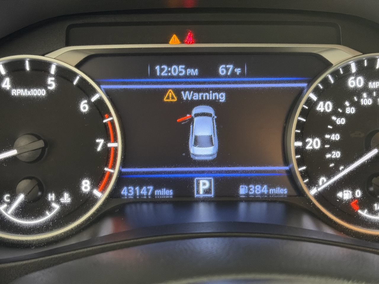 Used 2025 Nissan Altima 2.5 SV FWD image 14