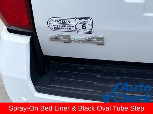 Used 2025 Toyota Tacoma SR5 AWD/4WD image 5