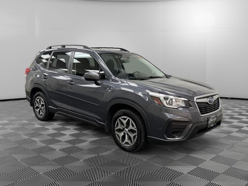 Used 2020 Subaru Forester Premium image 7