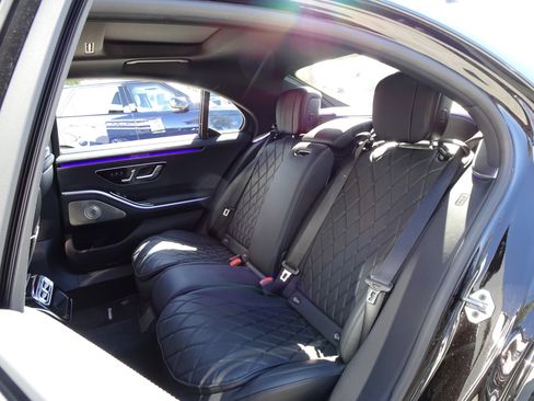 Used 2021 Mercedes-Benz S 580 S 580 4MATIC image 16