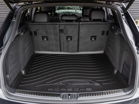 Certified 2026 Porsche Macan AWD/4WD image 38