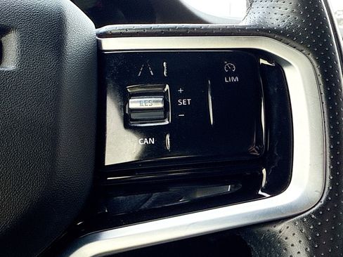 Used 2022 Land Rover Range Rover Evoque R-Dynamic S image 37