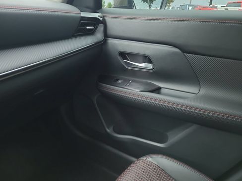 Certified 2025 Nissan Kicks SR FWD image 20