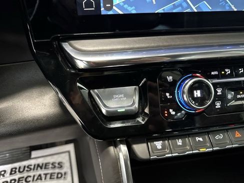 Certified 2024 GMC Sierra 2500 Denali Ultimate image 17