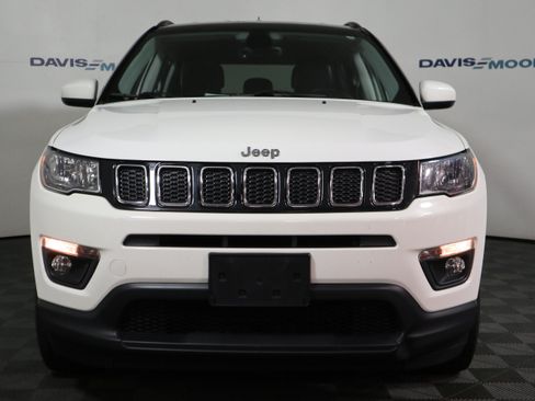 Used 2018 Jeep Compass Latitude w/ Popular Equipment Group AWD/4WD image 13