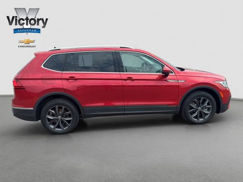 Used 2022 Volkswagen Tiguan SE AWD/4WD image 8