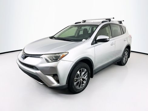 Used 2016 Toyota RAV4 XLE AWD/4WD image 3