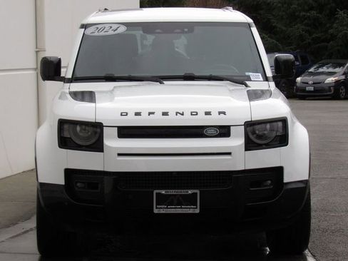 Used 2024 Land Rover Defender 130 X-Dynamic SE AWD/4WD image 3