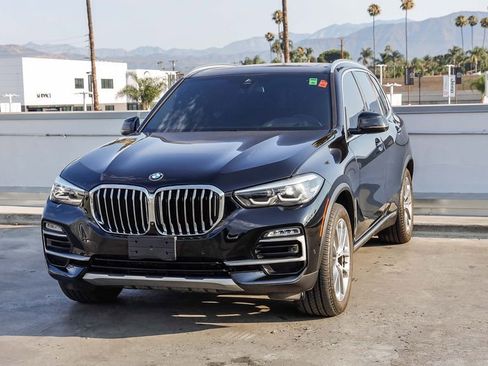 Used 2021 BMW X5 xDrive40i w/ Premium Package image 4