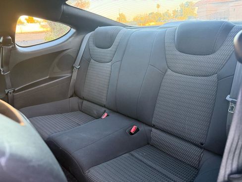 Used 2013 Hyundai Genesis 2.0T image 12