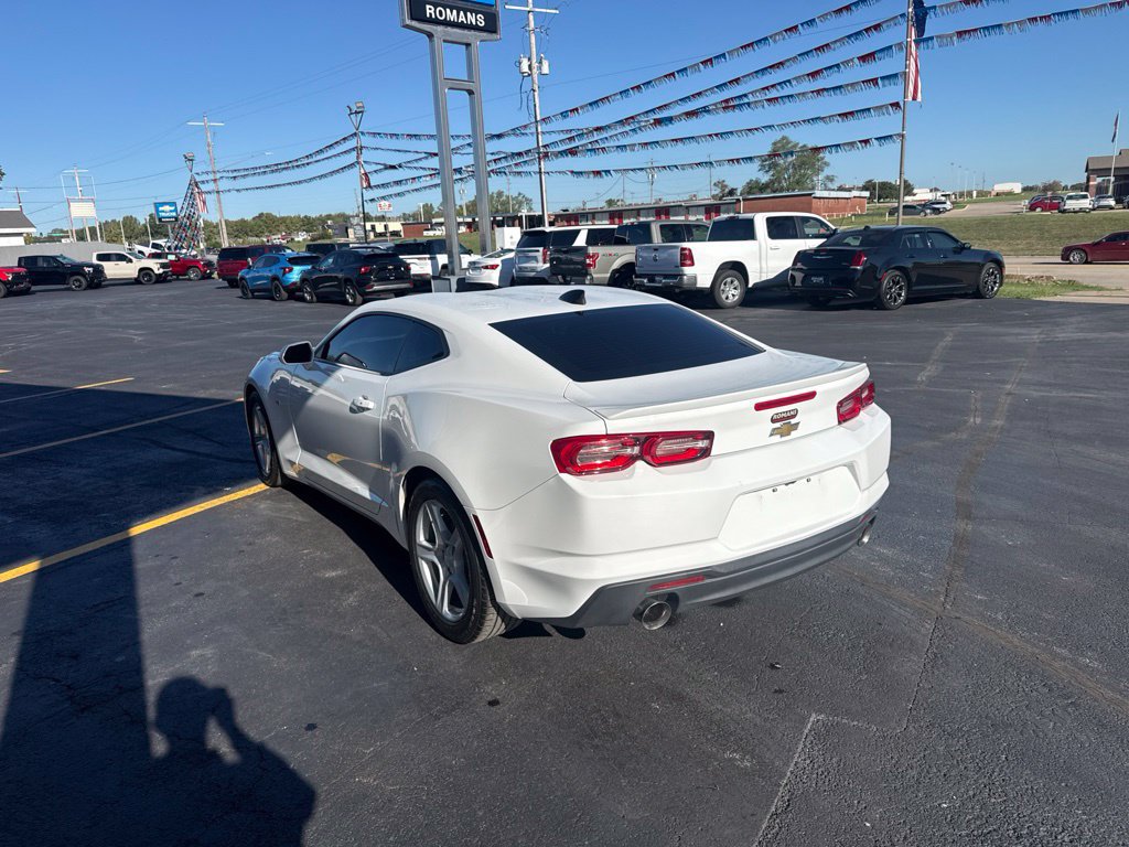 Used 2023 Chevrolet Camaro LT RWD image 7