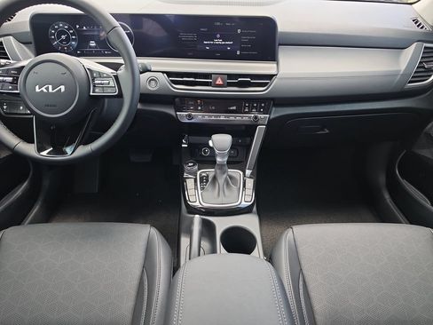 New 2026 Kia Seltos EX FWD image 13