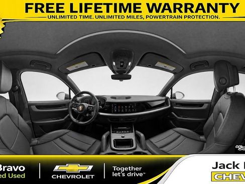 Used 2024 Porsche Cayenne AWD/4WD image 9