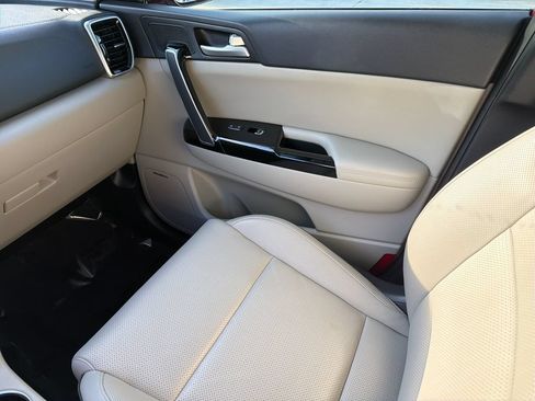 Used 2022 Kia Sportage EX w/ EX Technology Package FWD image 32