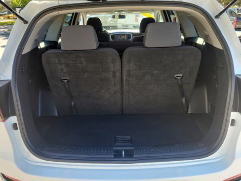 Used 2019 Kia Sorento LX image 10