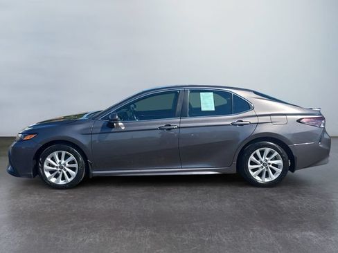 Used 2024 Toyota Camry SE FWD image 2