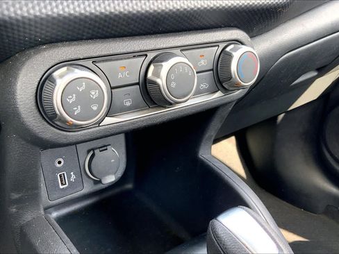 Used 2023 Nissan Kicks S FWD image 33