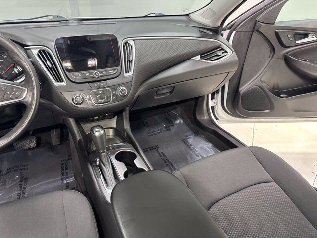 Used 2020 Chevrolet Malibu LS FWD image 18