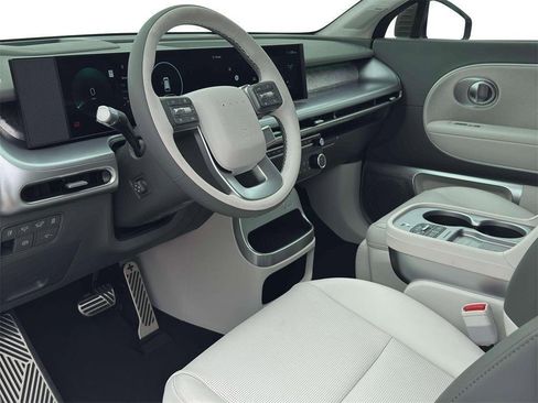 New 2026 Hyundai Ioniq 9 Calligraphy image 14