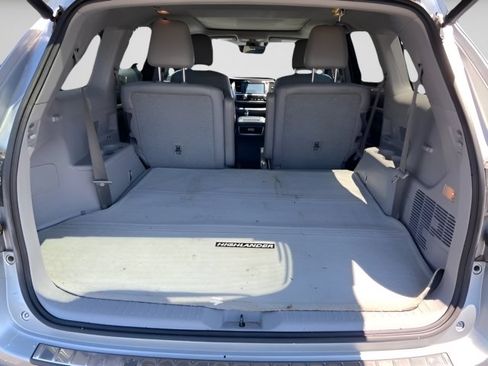 Used 2017 Toyota Highlander Limited Platinum AWD/4WD image 14