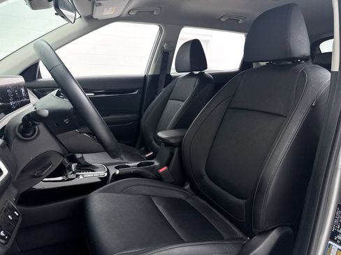 Certified 2024 Kia Seltos EX FWD image 19