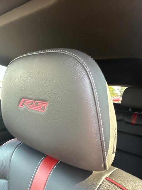 Used 2024 Chevrolet Trax RS w/ Sunroof Package FWD image 18