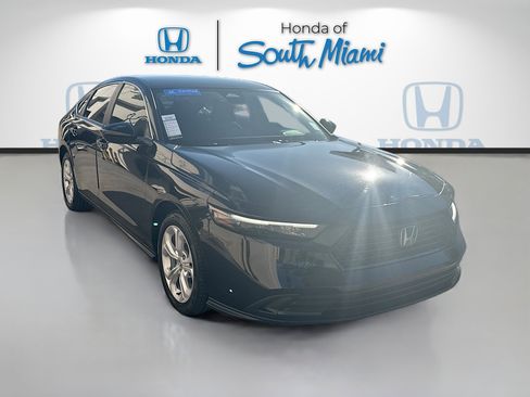 Certified 2023 Honda Accord LX image 1