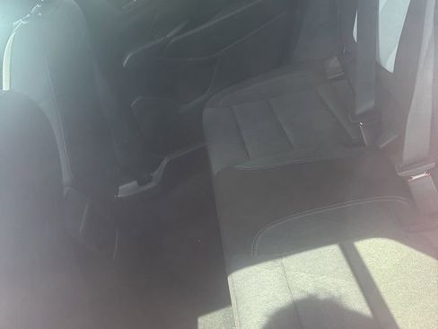 Used 2024 Chevrolet Trax RS FWD image 11