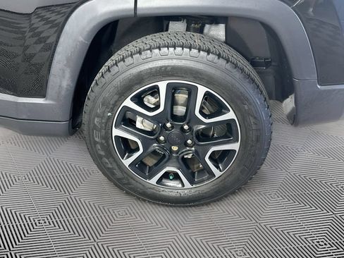 Certified 2019 Jeep Compass Trailhawk w/ Cold Weather Group AWD/4WD image 37