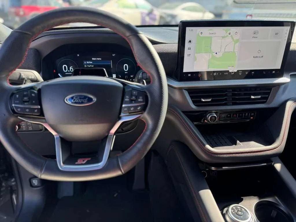 Used 2025 Ford Explorer ST AWD/4WD image 22