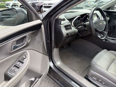 Used 2019 Chevrolet Impala LT w/ Sunroof and Spoiler Package FWD image 10