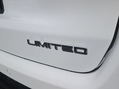 Used 2025 Jeep Compass Limited AWD/4WD image 13