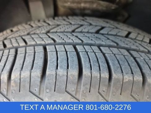 Used 2021 Volkswagen Tiguan SE w/ Panoramic Sunroof Package AWD/4WD image 9