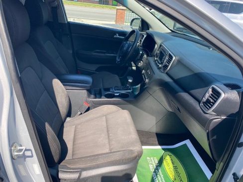 Used 2019 Kia Sportage LX image 15