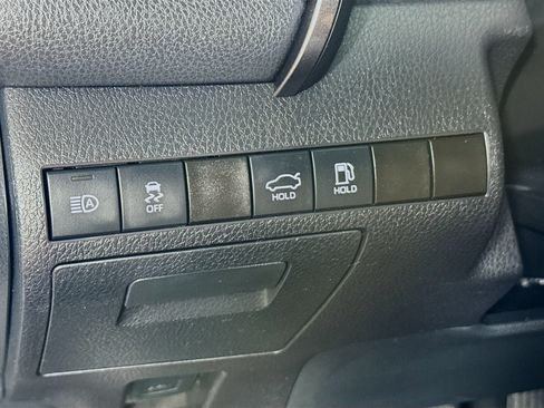 Certified 2019 Toyota Camry XSE FWD image 11