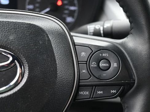 Used 2025 Toyota Corolla SE FWD image 21