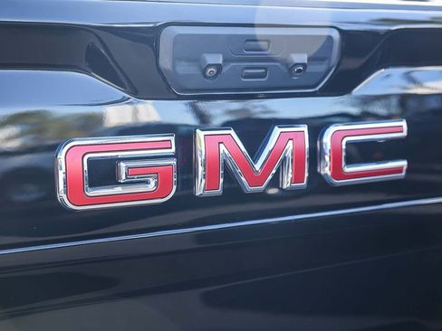 Used 2022 GMC Sierra 3500 Denali w/ Denali Ultimate Package image 10