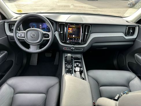 Used 2025 Volvo XC60 B5 Plus image 14