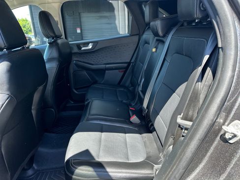 Used 2020 Ford Escape Titanium AWD/4WD image 10